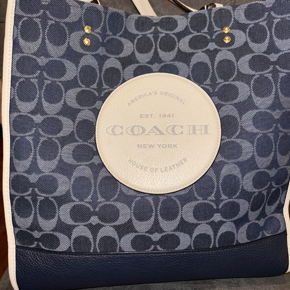 Coach Dempsey C2823 Tote 40 In Signature Denim With Patch Handbag - Picture 2 of 12